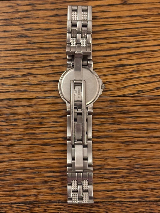 MOVADO LADIES SILVER TONE STAINLESS STEEL WATCH